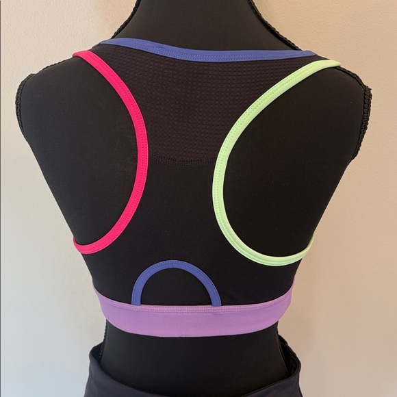 FILA Colorful Activewear Set - Picture 4 of 11